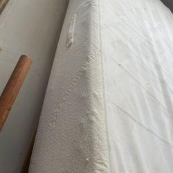 Tempur Pedic Queen Mattress 