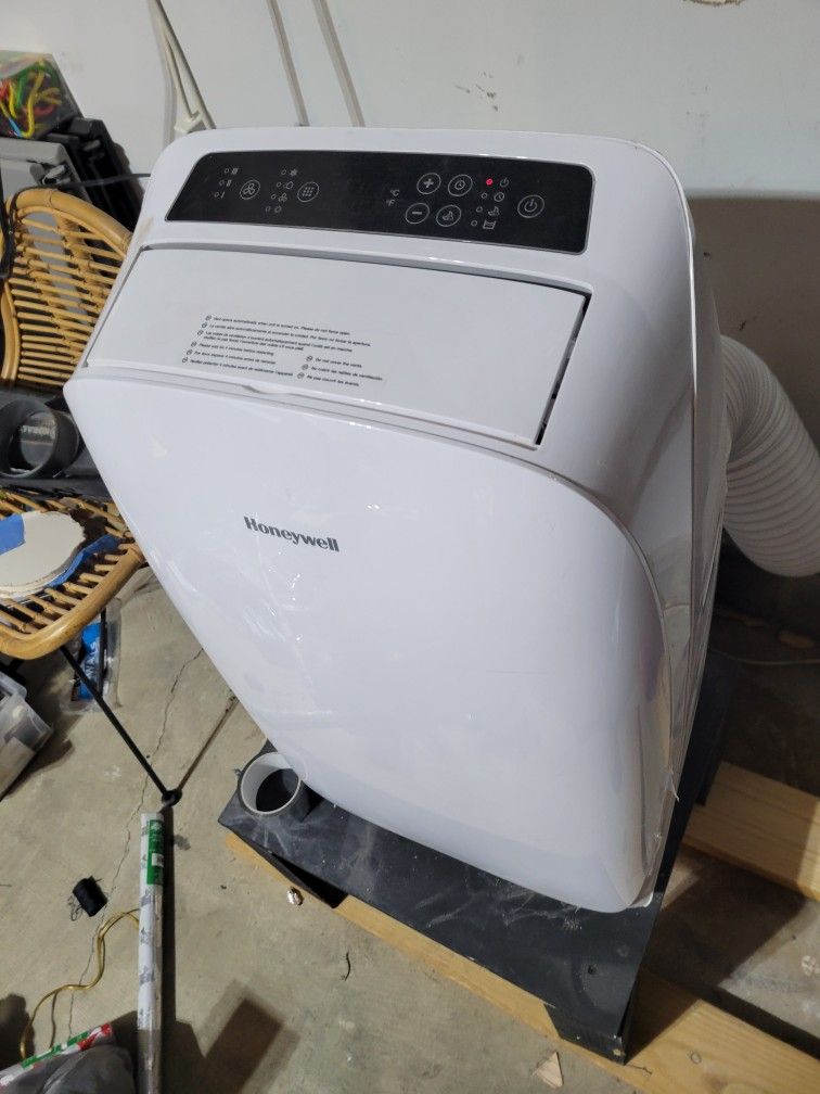 Honeywell Portable Heat and Air Conditioner 