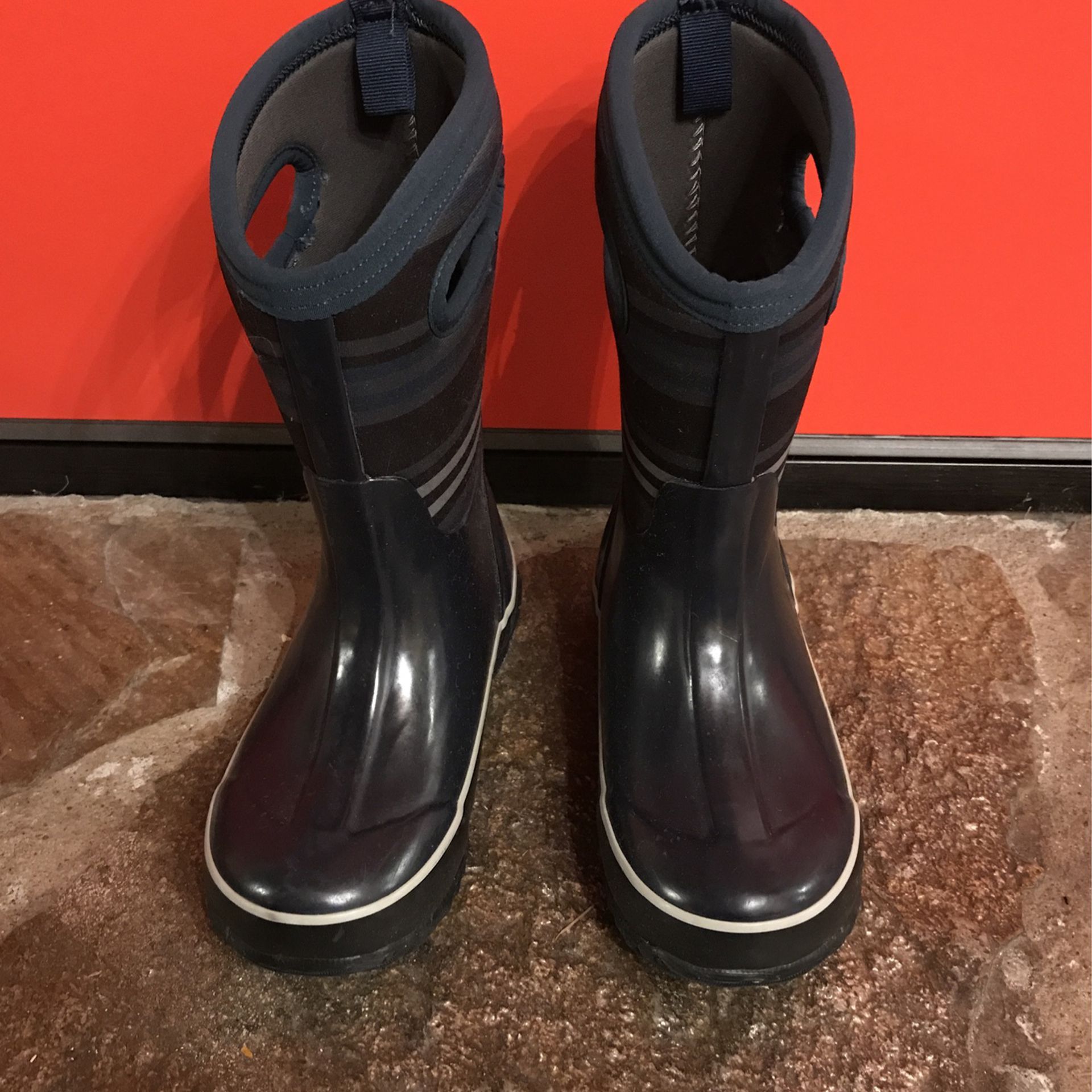 Bogs Snow Rain Waterproof boots Shoes Black Navy Grey Sz 1 Kids Youth Barely Worn