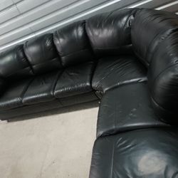 SECTIONAL 💯% LEATHER BLACK COLOR.. DELIVERY SERVICE AVAILABLE 🚚💥🚚