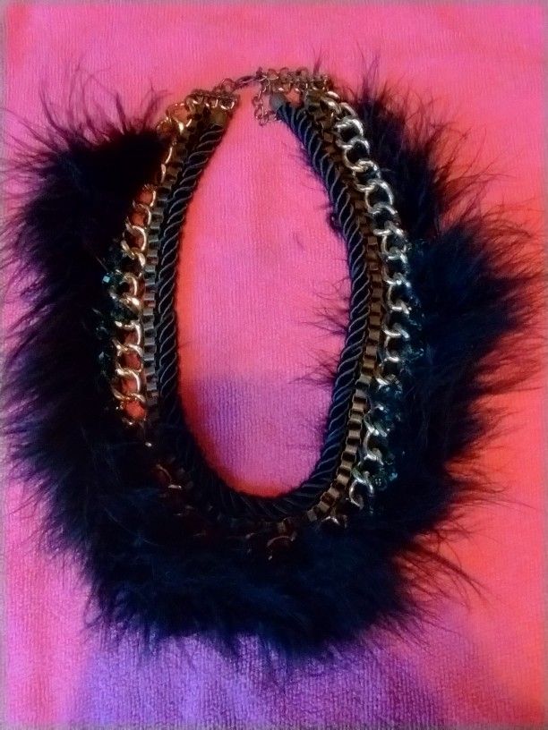 Unusual Vintage Goldtone Fur Necklace 