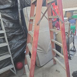 Used Fiber Glass 8 Fts Double Ladder  
