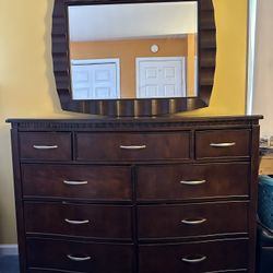 Queen Bedroom Set (Bed Frame, Box Spring, Dresser, Night Stands)