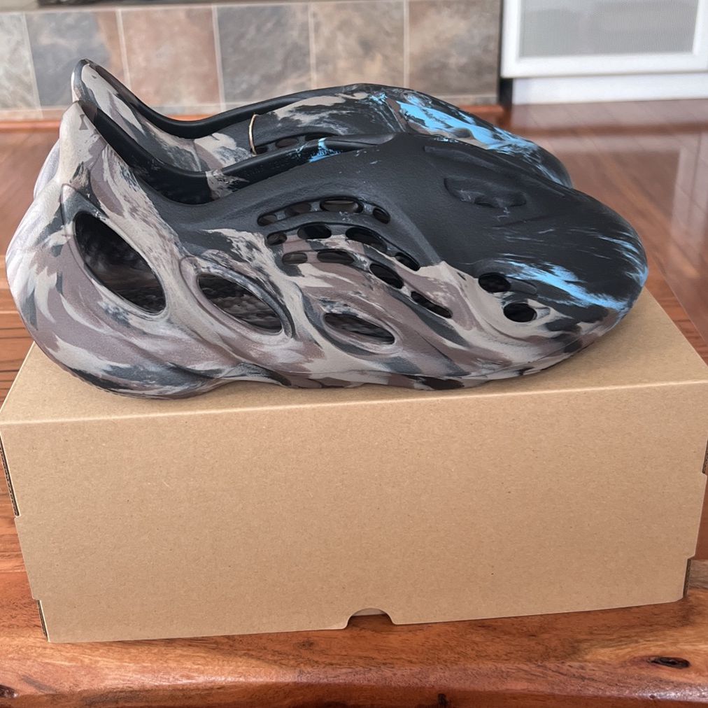 Adidas Yeezy Foam RNR MX Cinder Size 12 DS On Hand for Sale in 