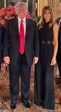 PRESIDENT TRUMP & FIRST LADY MELANIA PICTURE