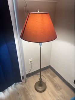 Floor lamp