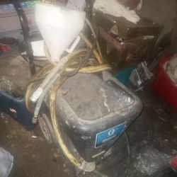 Iiquid  Drywall  Finisher Machine Comes With Over 10 Bags Of Liquid Plaster And funnels  .shoot Me A Offer