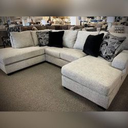 MEGGINSON STORM LAF SECTIONAL