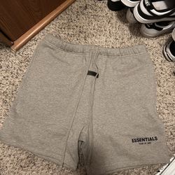 essential shorts 