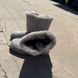 Grey Boots 