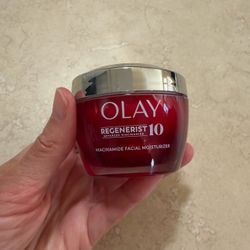 Olay Regenerist 10 Niacinamide Facial Moisturizer- NEW