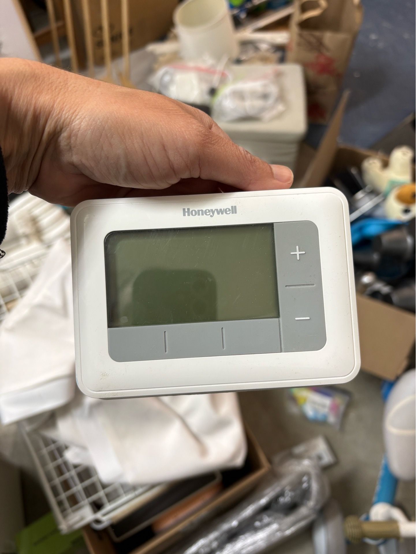 Honeywell Home T5 7-Day Programmable Thermostat (RTH7560E)