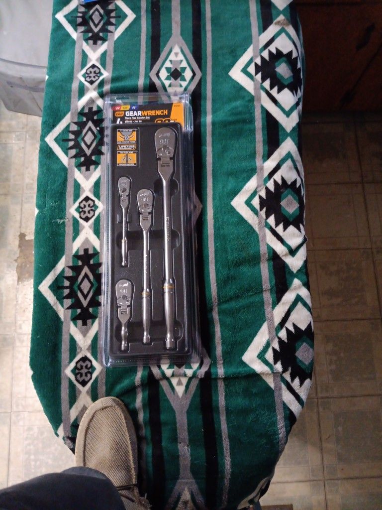 Gearwrench.  . 812230T. . 4 PC Tear Drop 180 Degree Flex Head Ratchet Set