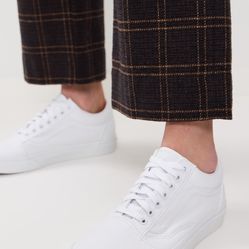 Vans Old Skool shoes in True White canvas, size 10.5 (Worn only once!)