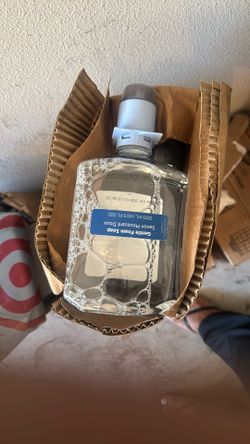 Hand Soap That Gose In A Dispensar 