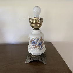 Antique Style Lamp