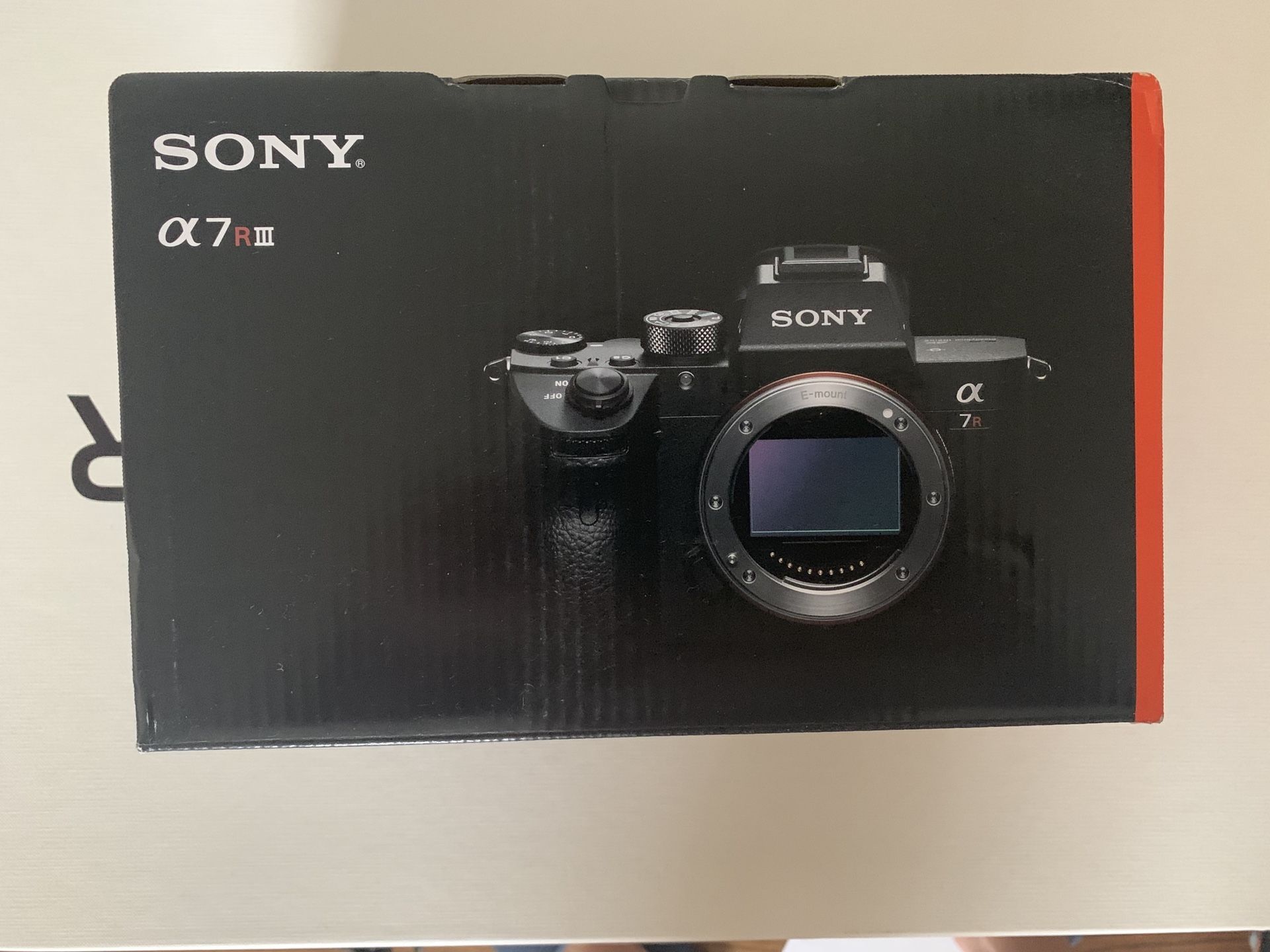 brand new sony a7r iii a7r3 body only mirrorless camera box never opened