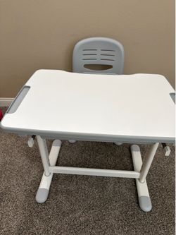 Vivo Kids Height Adjustable Desk and Chair