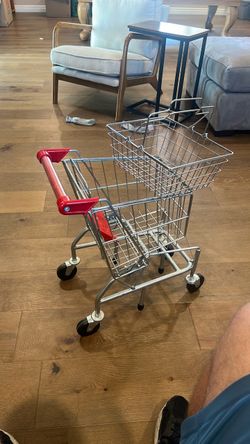 Mellisa and Doug toy shopping cart and hand grocery basket