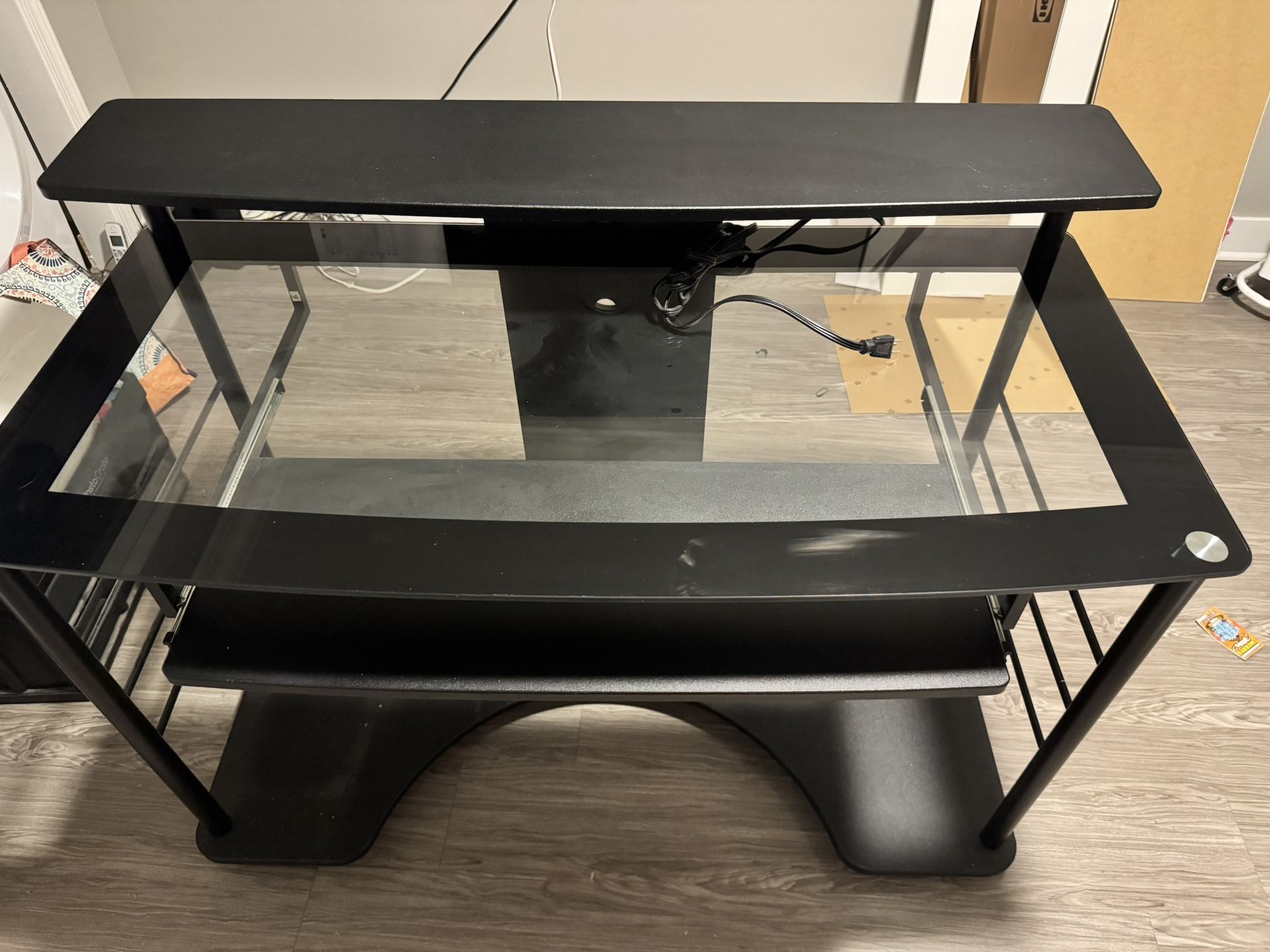 Black Desk