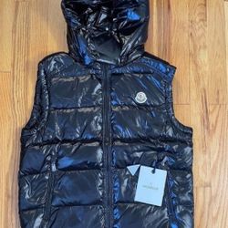 Moncler Vest (M, L)