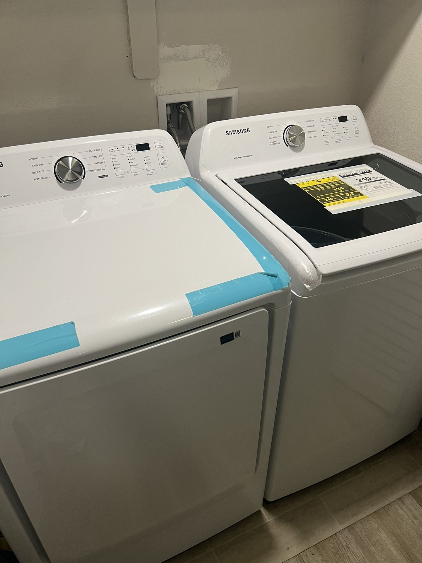 SAMSUNG  Gas Washer And Dryer Set