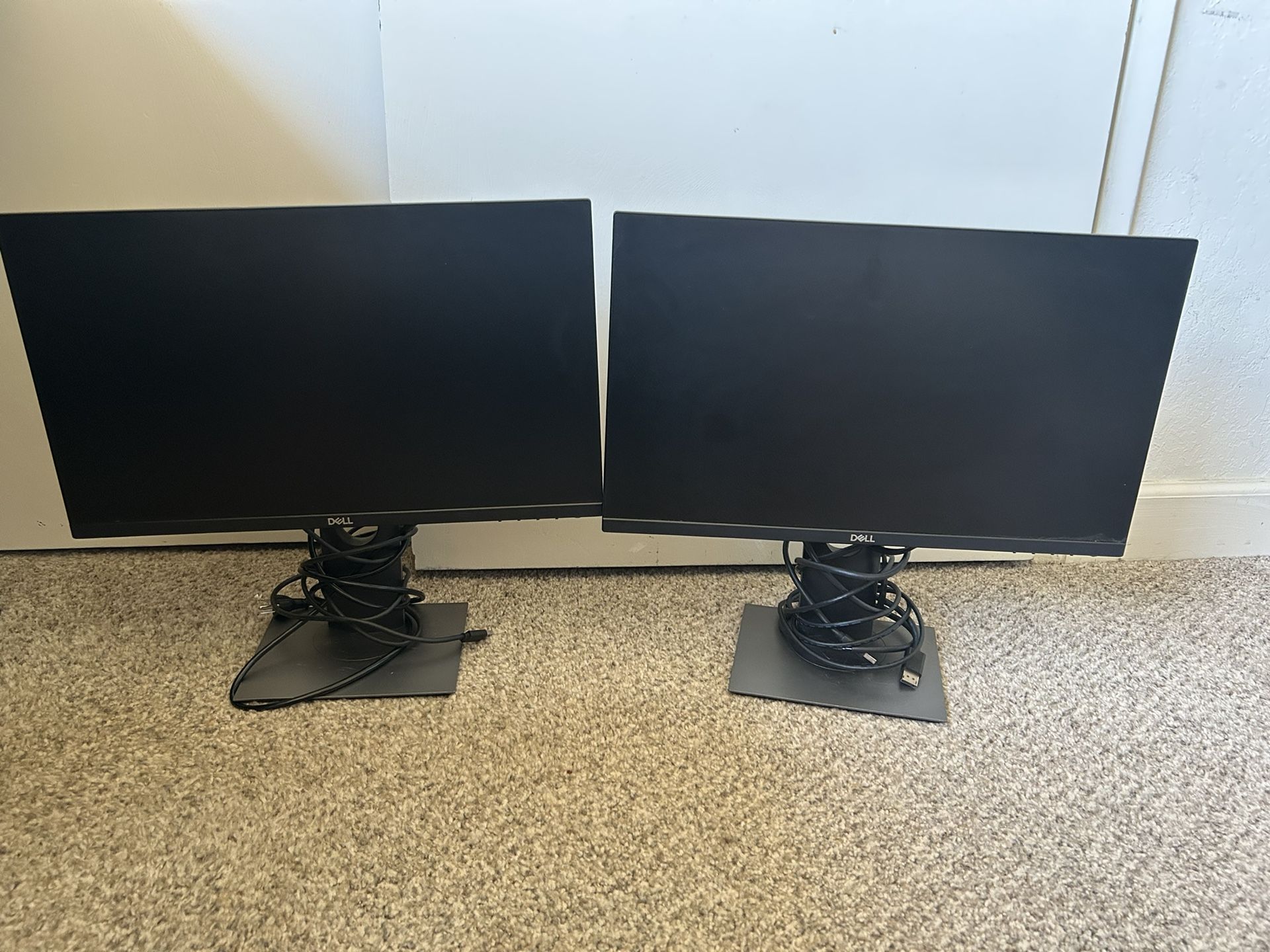 TWO TWIN DELL MONITOR 24 Inch Standard
