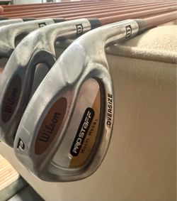 Wilson Pro Staff golf set 5-P, 1/3/5 woods w/graphite shafts