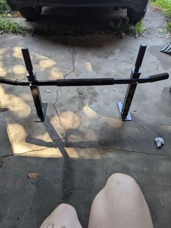 Pull up bar