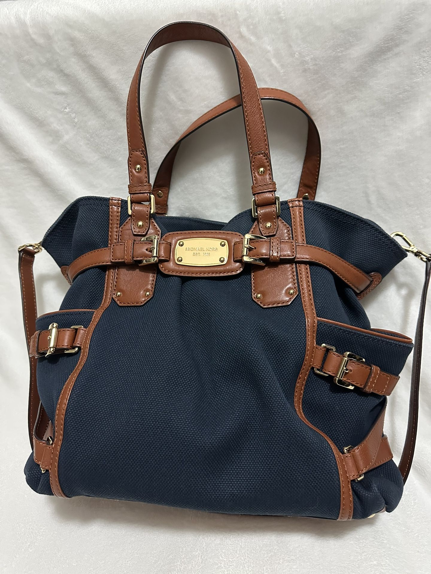 Excellent Condition Michael Kors Navy Tote Bag 