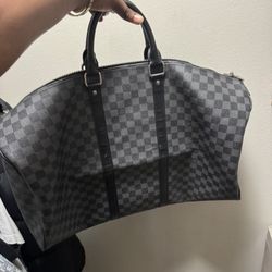 LV Duffle Bag Great Condition