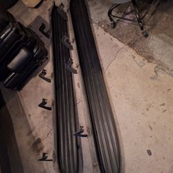 2007 to 14 tahoe running boards