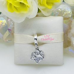 Adorable Charm 925 silver for Pandora moments bracelet.