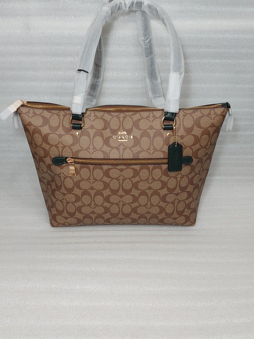 COACH designer handbag. Brown Green. Brand new with tags Women's purse 