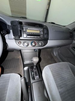 2005 Toyota Camry – Clean Title – Automatic