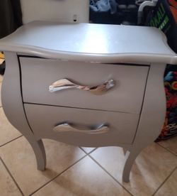 2 Grey Night Stands with 2 Drawers 