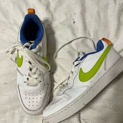 Nike Court Borough Low2