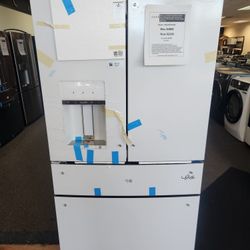 22.3 cu. ft. Smart Four-Door French Door Refrigerator with Hands-Free Autofill in Matte White. Counter Depth, Smart HQ