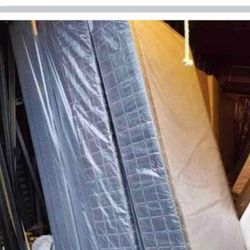 King Size New 2box Spring Can Deliver 