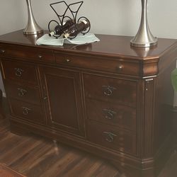 Buffet  Dining Console  /  Side Table
