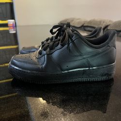 Black Nike Air Force 1