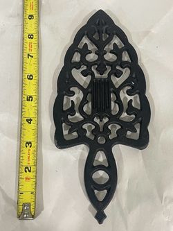 EMIG T-55 cast iron trivet