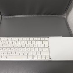 Apple Magic Keyboard + Magic Trackpad + Stand + Lightning Cable – Excellent Condition!