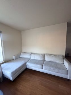 Sofa with chaise MUST GO