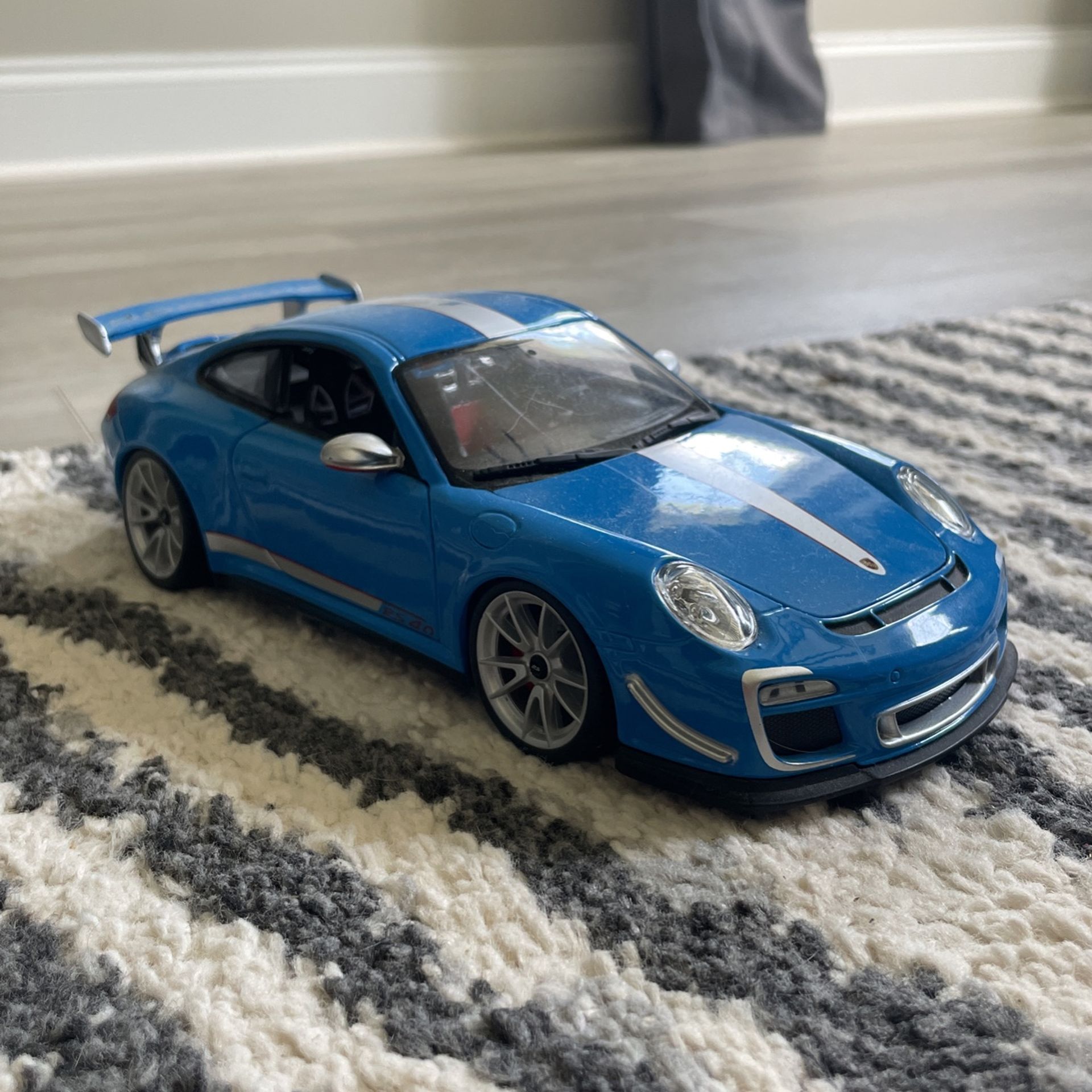 scale 1/18 Porsche Gt3 Rs 4.0