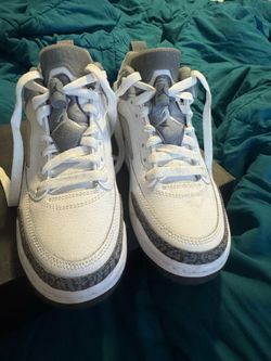 Jordan Spizike Low
