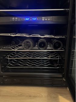 Dual zone wine refrigerator