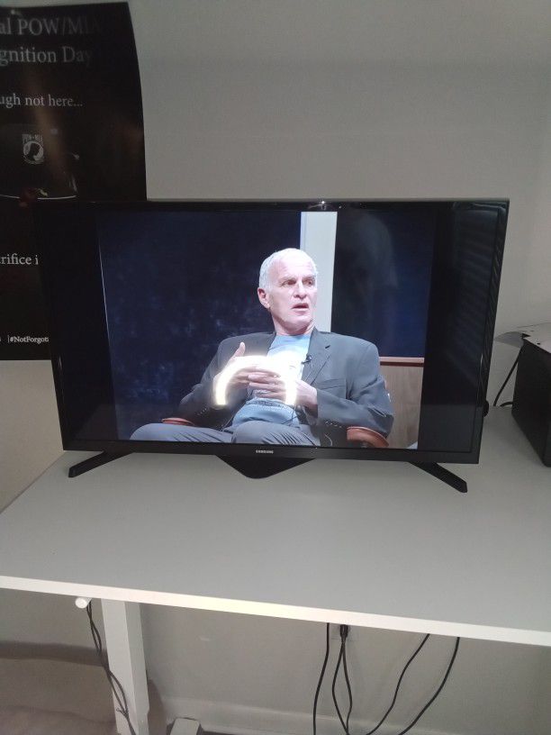 Samsung Flat Screen Smart Television 