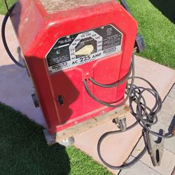 Lincoln Welder 225amp