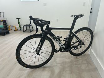 Road bike Felt